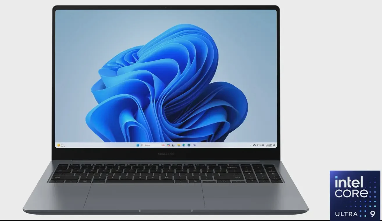 Samsung - Galaxy Book4 Ultra 16" AMOLED Touch Screen Laptop - Intel Core Ultra 9 - 32GB RAM - NVIDIA GeForce RTX 4070 - 1TB SSD (Opened Box)
